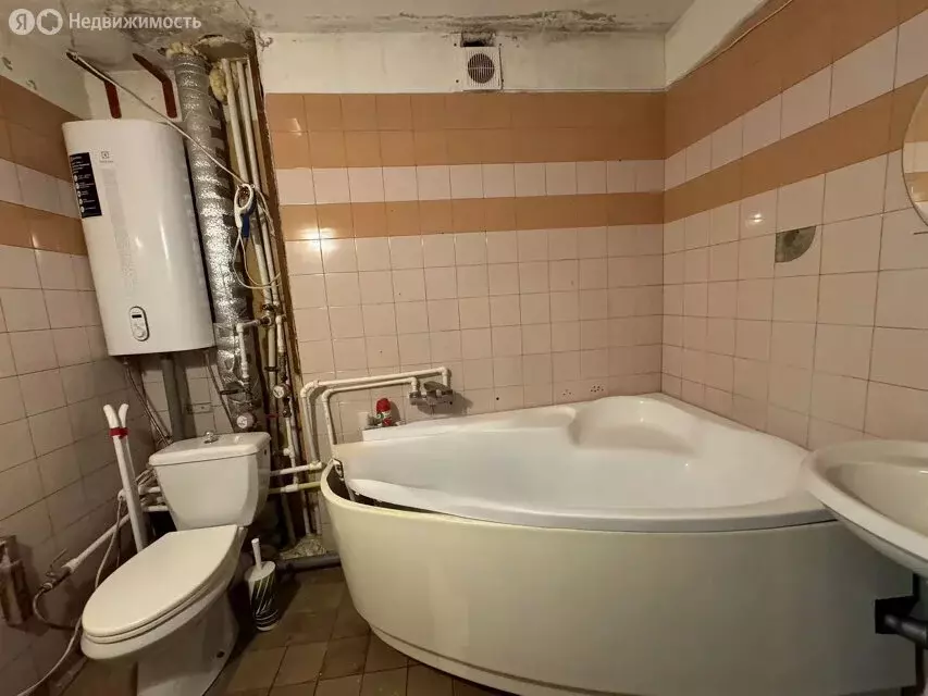3-комнатная квартира: Таганрог, улица Циолковского, 30-3 (63 м) - Фото 0