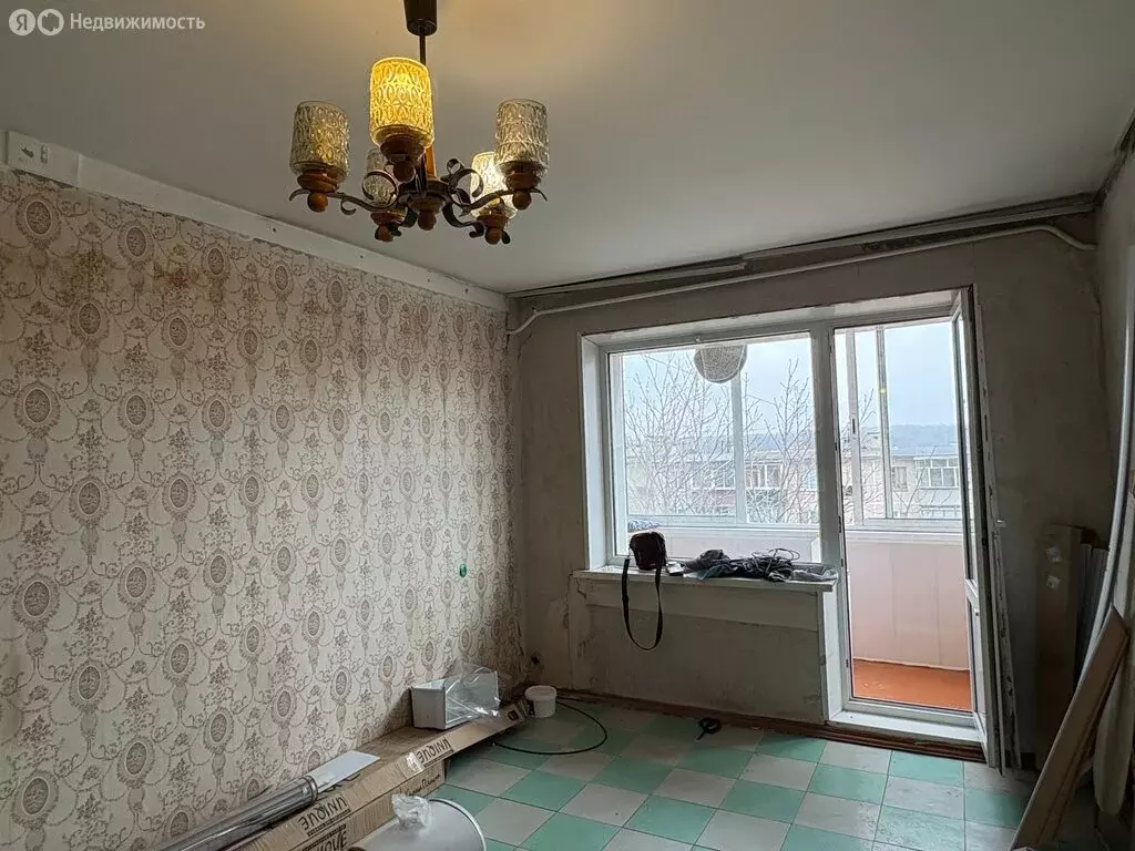 3-комнатная квартира: Железногорск, улица Горняков, 3 (475 м) - Фото 2