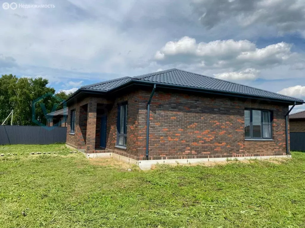 Дом в село Пушкино, улица Василия Бадикова (116 м) - Фото 1