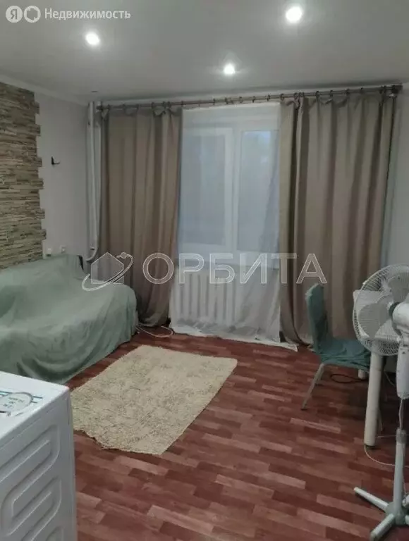 Квартира-студия: Тюмень, улица Мельникайте, 113 (16.8 м) - Фото 1