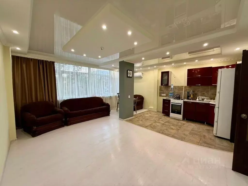 3-к кв. Астраханская область, Астрахань ул. Сун Ят-Сена, 61к2 (60.0 м) - Фото 1