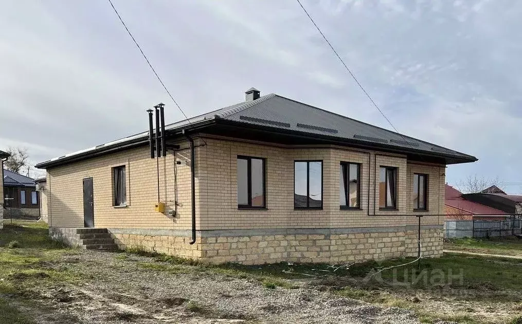 Коттедж в Ставропольский край, Михайловск Шпаковский район, пер. ... - Фото 1