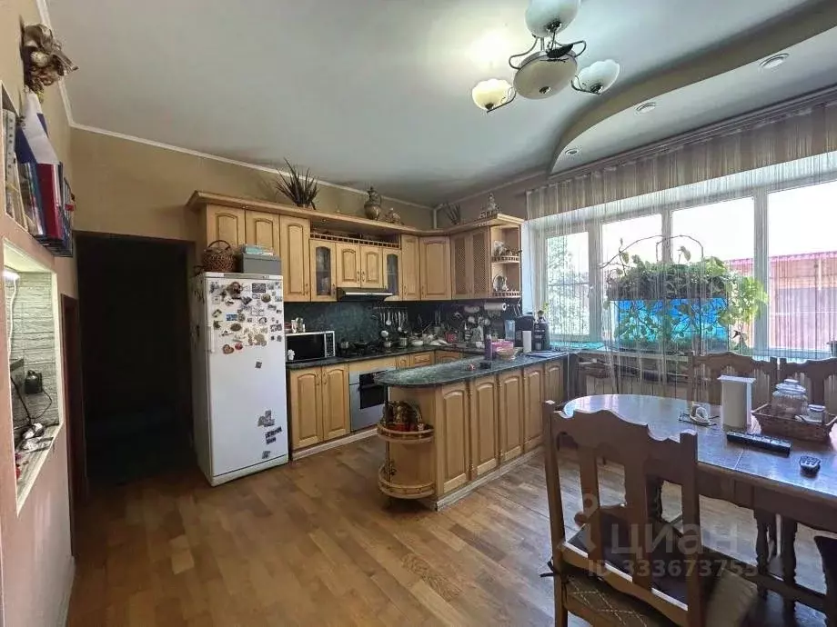 Дом в Краснодарский край, Темрюк ул. Калинина, 23 (151 м) - Фото 2