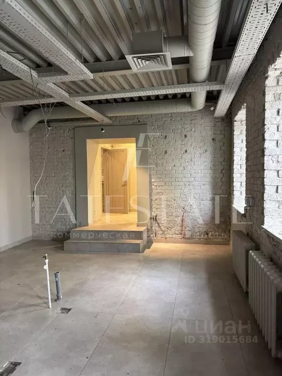Торговая площадь в Татарстан, Казань Театральная ул., 1/29 (147 м) - Фото 0