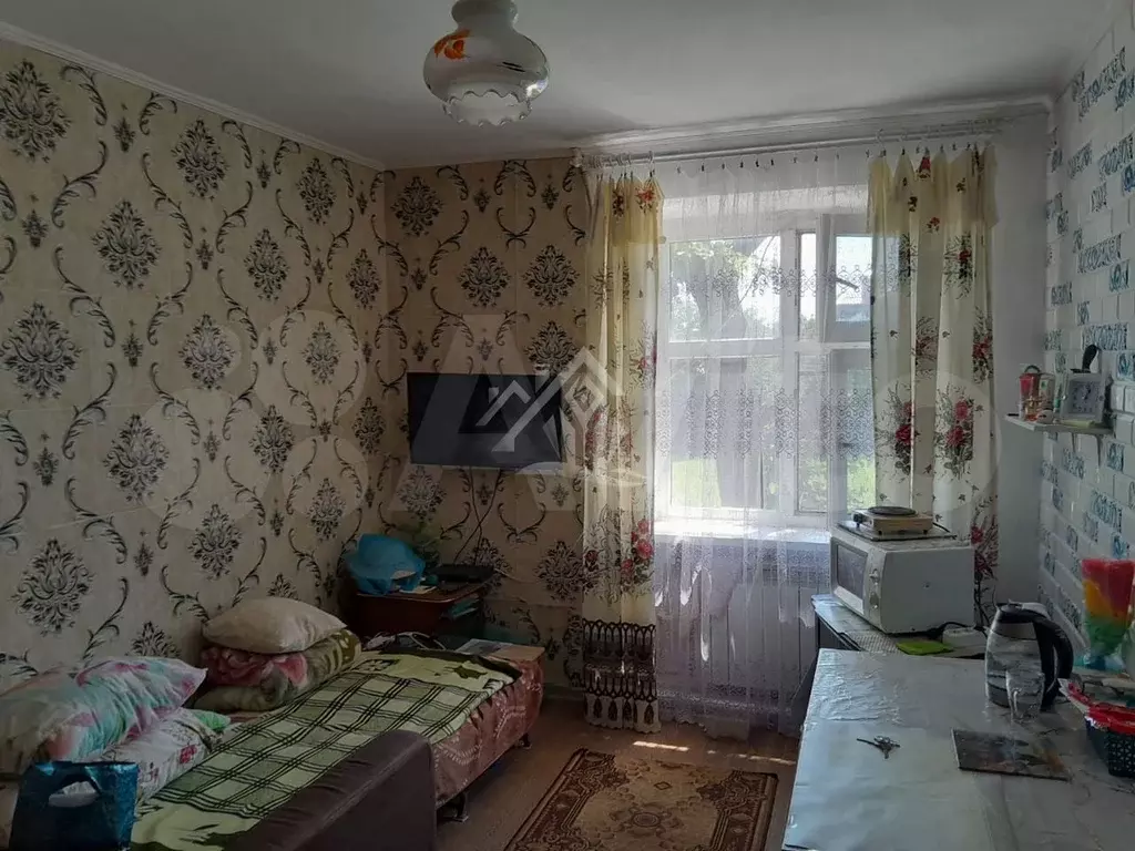 Комната 12,4 м в 4-к., 1/5 эт. - Фото 1