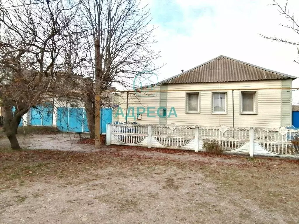 Дом в Белгородская область, городское поселение посёлок Чернянка, ... - Фото 1