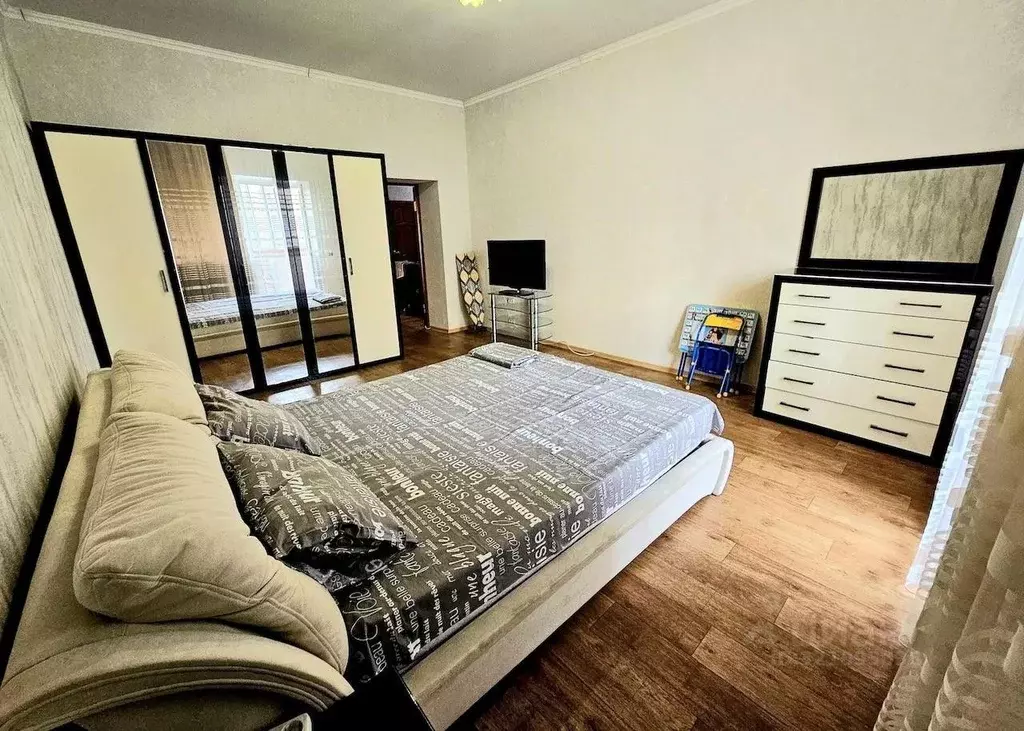 2-к кв. Татарстан, Казань ул. Адоратского, 1 (80.0 м) - Фото 2