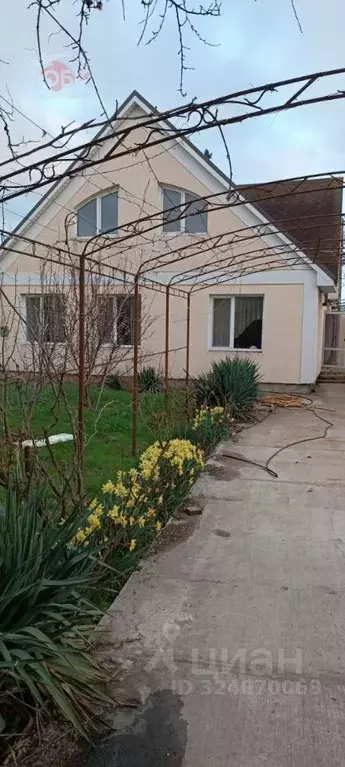 Дом в Крым, Сакский район, с. Добрушино ул. Урожайная, 32 (240 м) - Фото 1