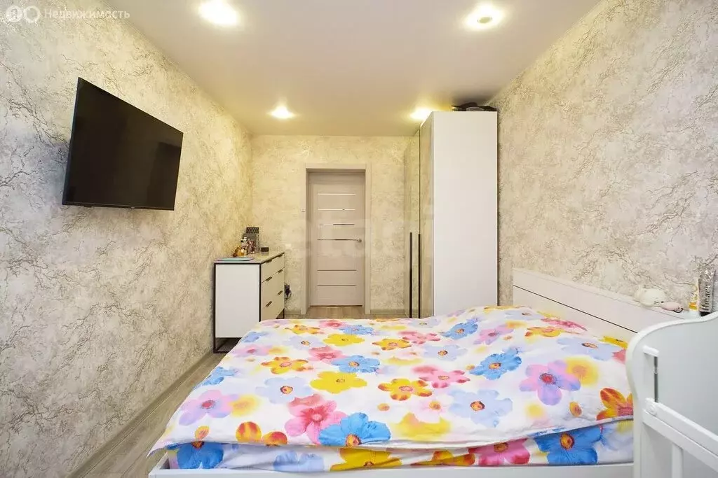 3-комнатная квартира: Тюменский муниципальный округ, рабочий посёлок ... - Фото 2