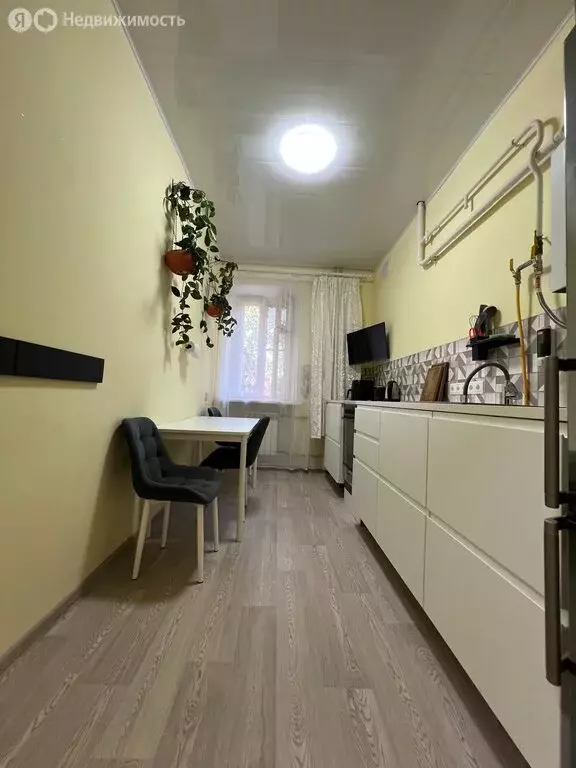 2-комнатная квартира: Нижний Новгород, улица Страж Революции, 16 (51 ... - Фото 2