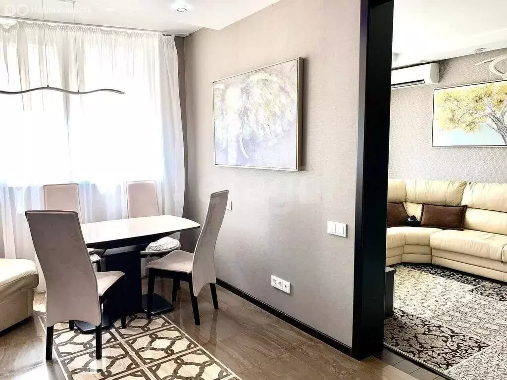3-комнатная квартира: Краснодар, улица имени Дмитрия Благоева, 31к1 ... - Фото 1