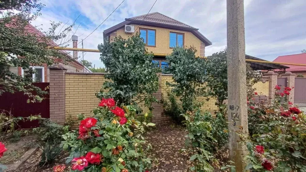 Дом в Краснодарский край, Динской район, Новотитаровская ст-ца ... - Фото 1