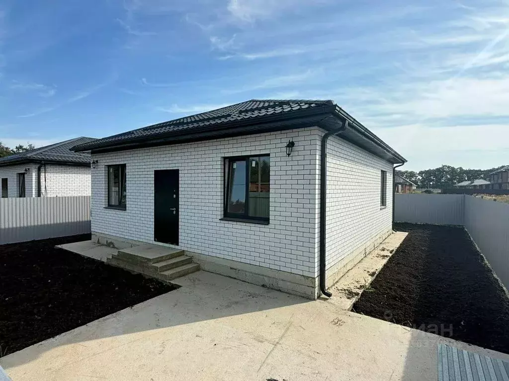 Дом в Краснодарский край, Динской район, Южно-Кубанское с/пос, пос. ... - Фото 1