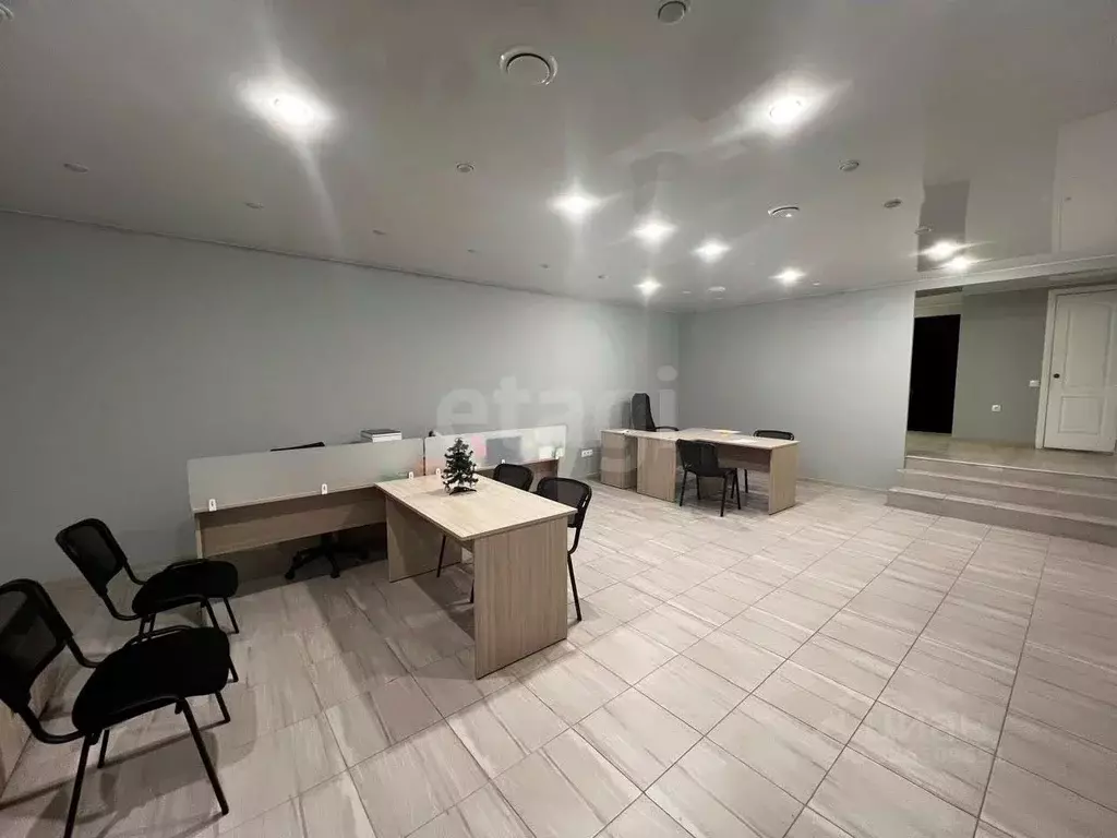 Помещение свободного назначения в Вологодская область, Вологда ул. ... - Фото 1