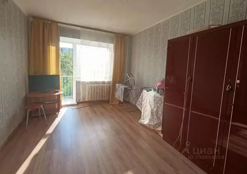 1-к кв. Омская область, Омск просп. Космический, 35 (31.0 м) - Фото 2