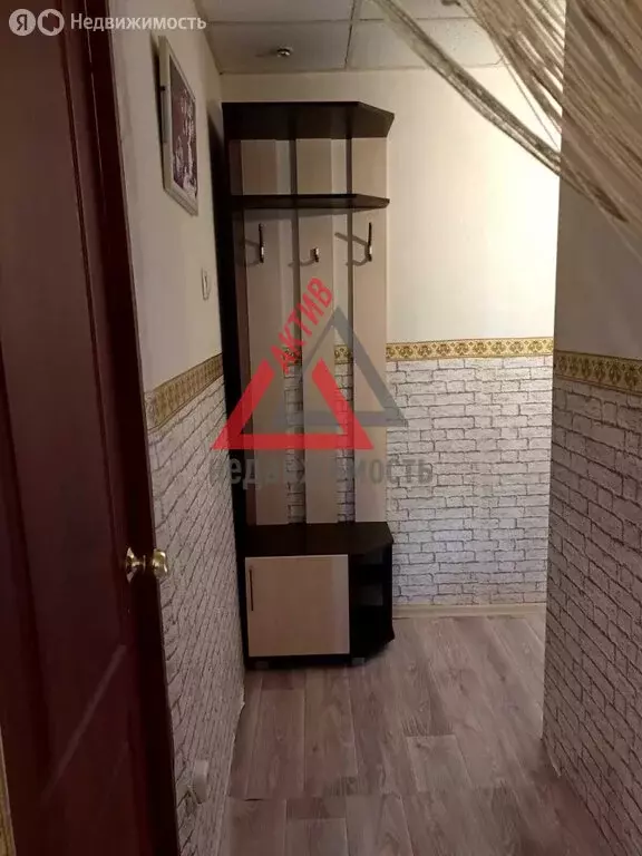 1-комнатная квартира: Каменск-Уральский, Уральская улица, 11А (30 м) - Фото 1