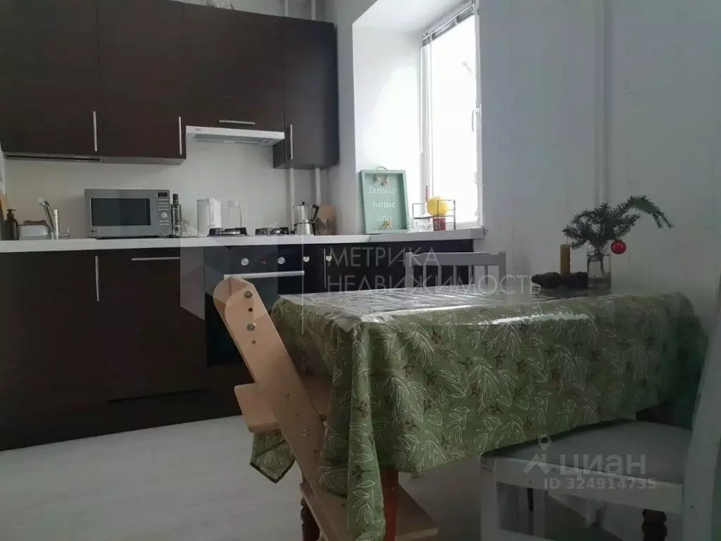 2-к кв. Тюменская область, Тюмень ул. Котовского, 10 (51.0 м) - Фото 1