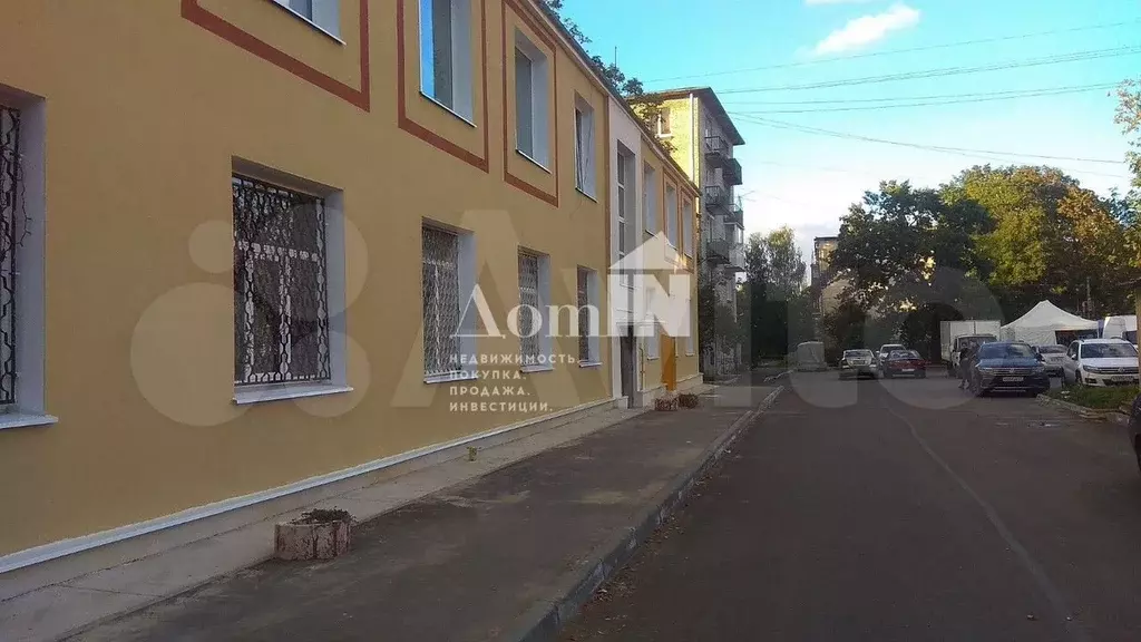 Комната 13,5 м в 5-к., 1/2 эт. - Фото 1