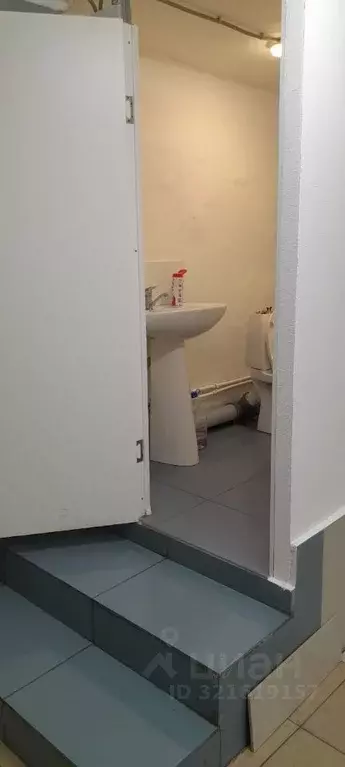 Помещение свободного назначения в Свердловская область, Екатеринбург  ... - Фото 2