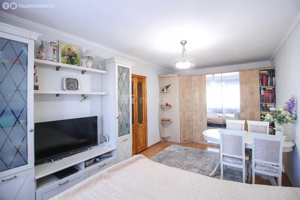 2-комнатная квартира: Барнаул, улица Сухэ-Батора, 5 (43.3 м) - Фото 2