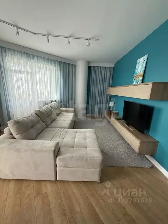 3-к кв. Тюменская область, Тюмень ул. 50 лет ВЛКСМ, 13 (87.0 м) - Фото 1