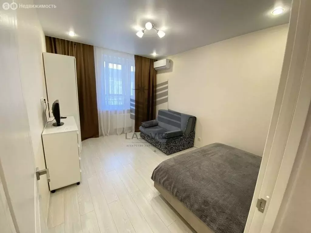 1-комнатная квартира: Казань, улица Родины, 24Г (40 м) - Фото 1