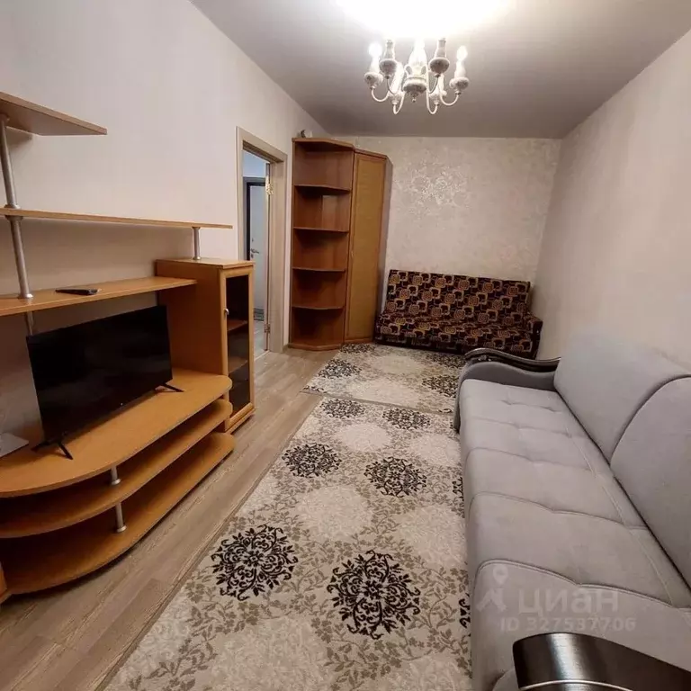 1-к кв. Татарстан, Казань ул. Рауиса Гареева, 96 (36.0 м) - Фото 1