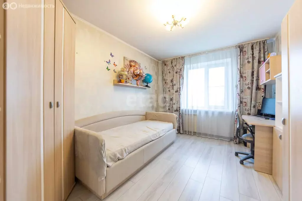 3-комнатная квартира: Хабаровск, Оборонная улица, 8А (65.9 м) - Фото 0
