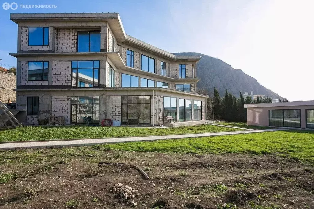 Дом в Республика Крым, муниципальный округ Ялта, посёлок городского ... - Фото 2