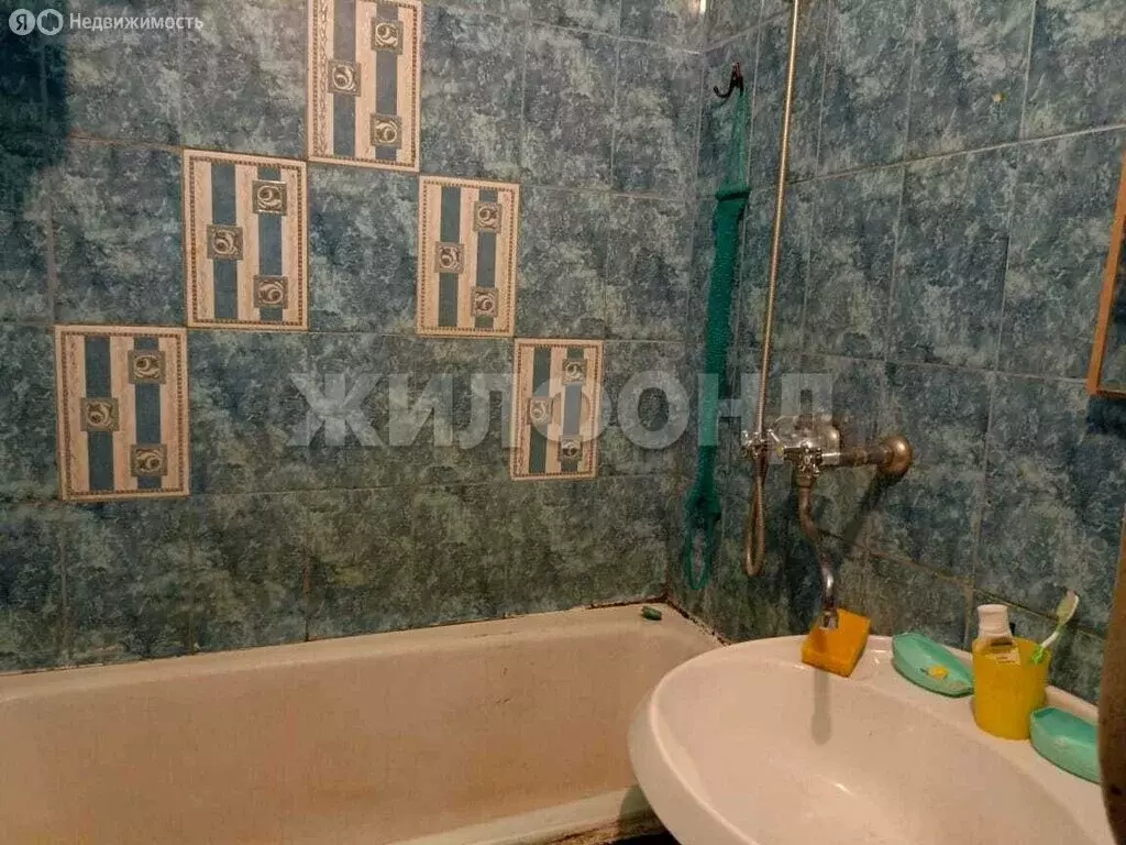 2-комнатная квартира: Обь, улица ЖКО Аэропорта, 28 (51.9 м) - Фото 1