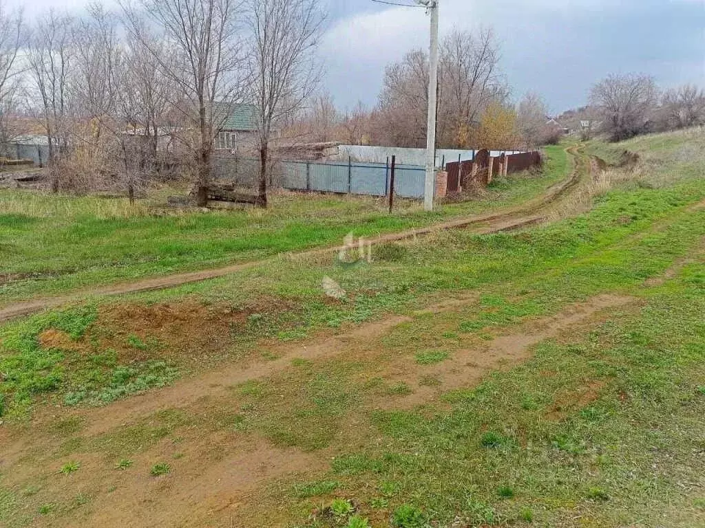 Участок в Саратовская область, Энгельс муниципальное образование, с. ... - Фото 1