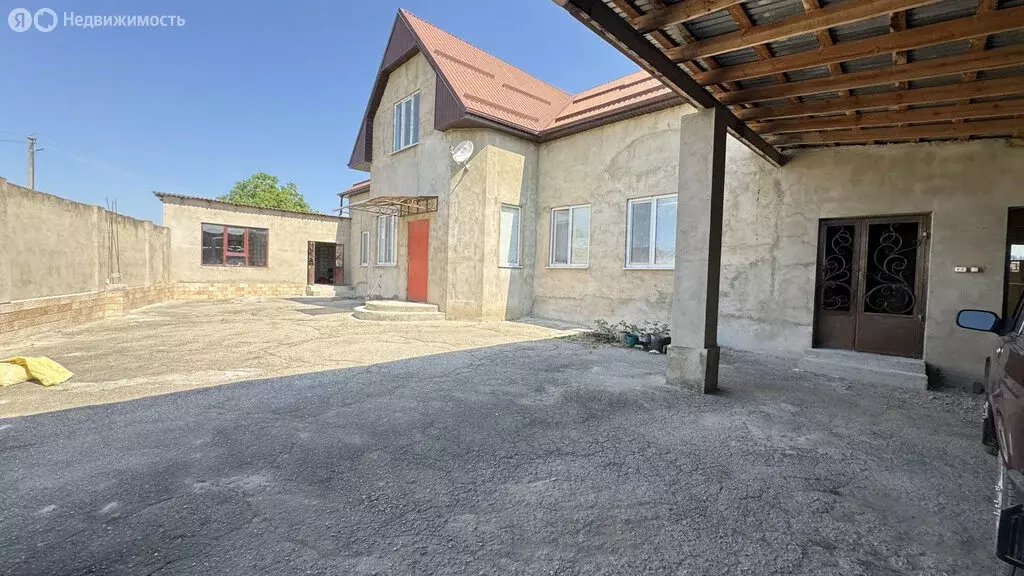 Дом в село Яникой, улица Пушкина (171.6 м) - Фото 1