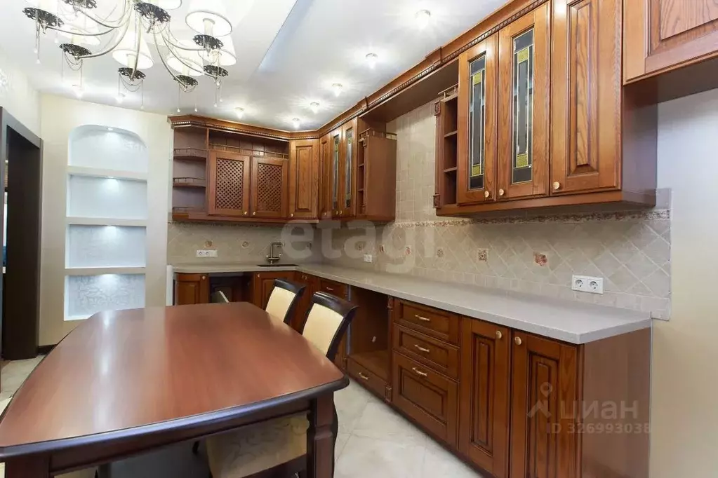 4-к кв. Тюменская область, Тюмень ул. Николая Зелинского, 19 (95.3 м) - Фото 1