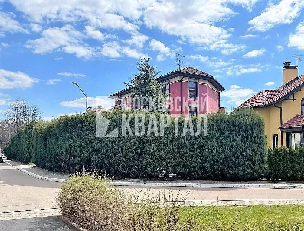 Дом в Москва Челобитьевское ш., 1К55 (400 м) - Фото 1