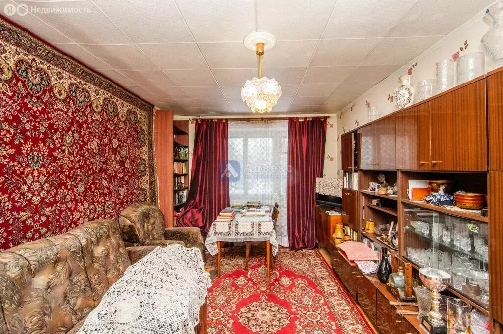 3-комнатная квартира: Тюмень, улица Мельникайте, 66 (57.9 м) - Фото 1