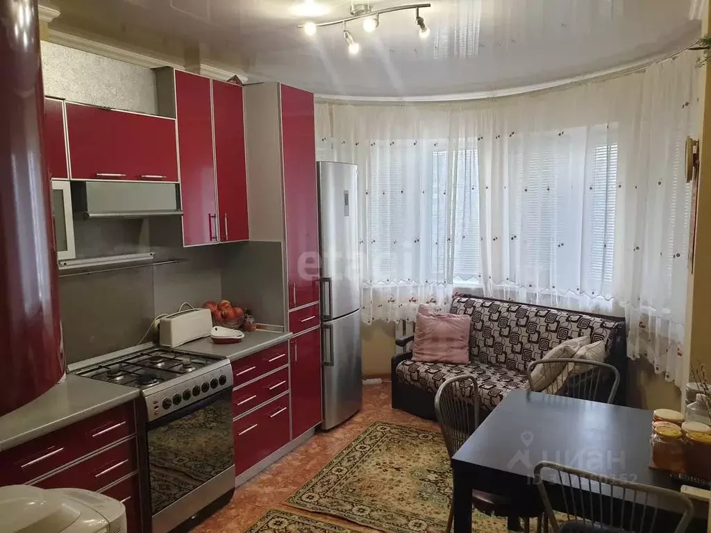 1-к кв. Краснодарский край, Ейск Коммунистическая ул. (51.0 м) - Фото 0