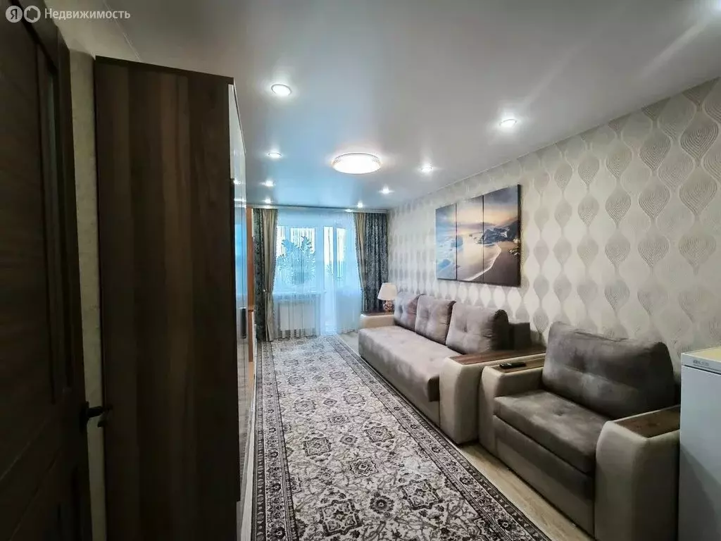 2-комнатная квартира: Брянск, улица Есенина, 22 (60 м) - Фото 0