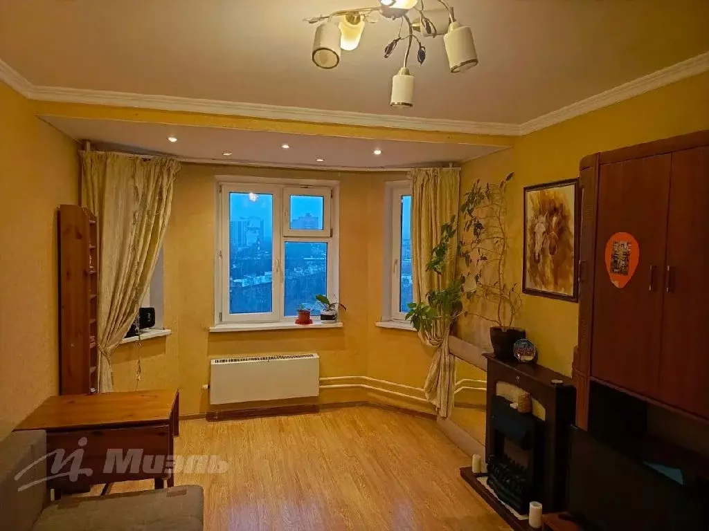 Продается 3-комнатная квартира - Фото 1