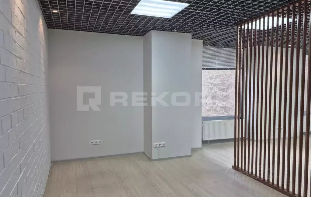 Офис в Санкт-Петербург Петроградская наб., 22 (87 м) - Фото 1