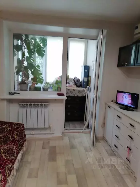 1-к кв. Волгоградская область, Волгоград Жилгородок мкр, ул. Гейне, 19 ... - Фото 0