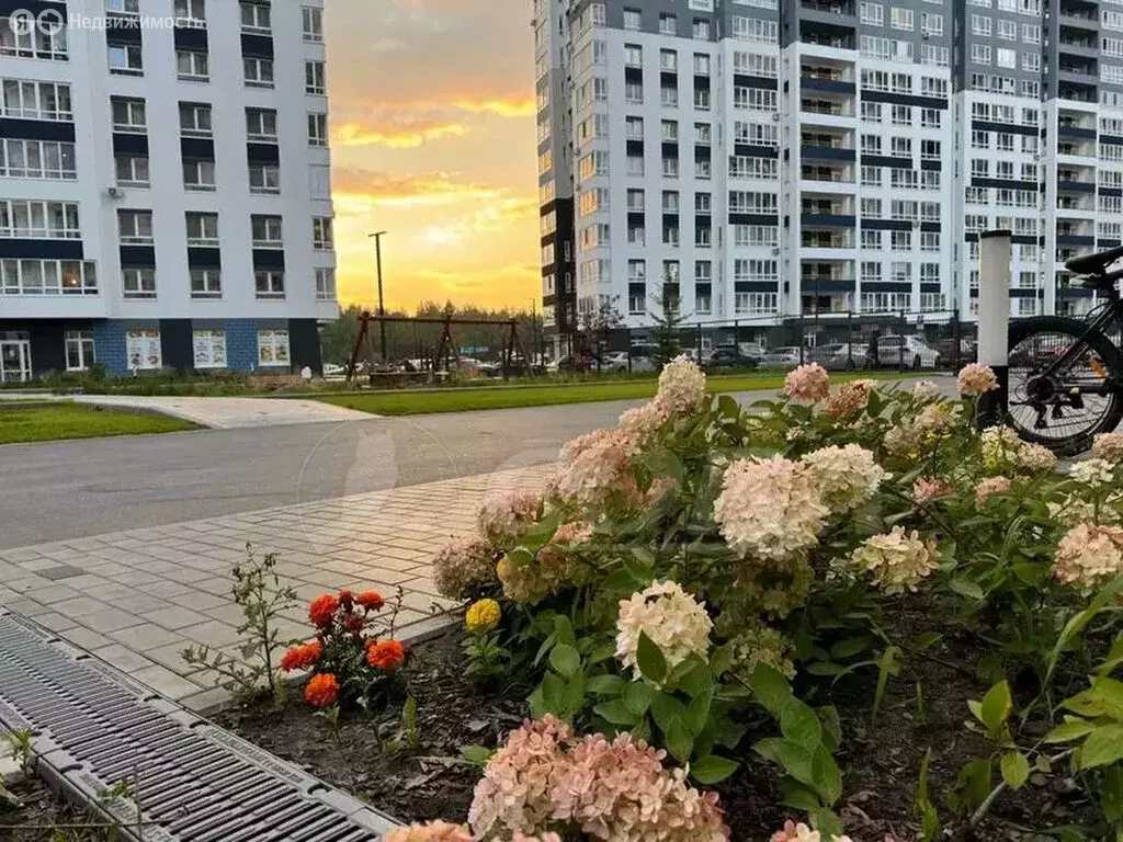 2-комнатная квартира: Дударева, улица Сергея Джанбровского, 9 (52 м) - Фото 2