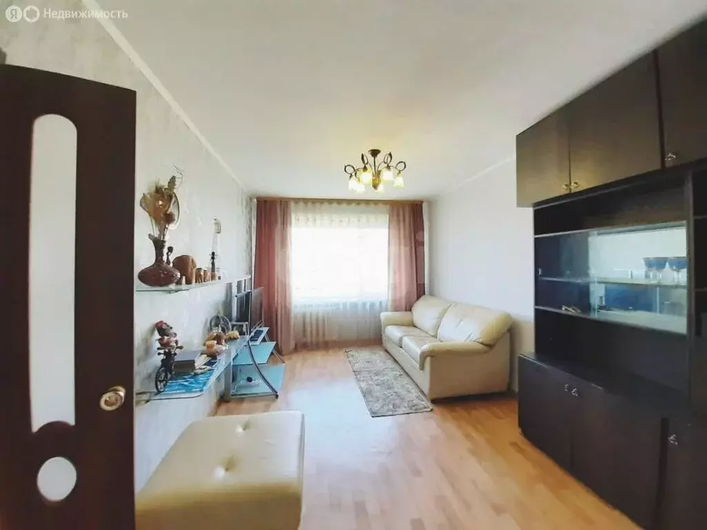 3-комнатная квартира: Пионерский, улица Бонивура, 6 (61.9 м) - Фото 0