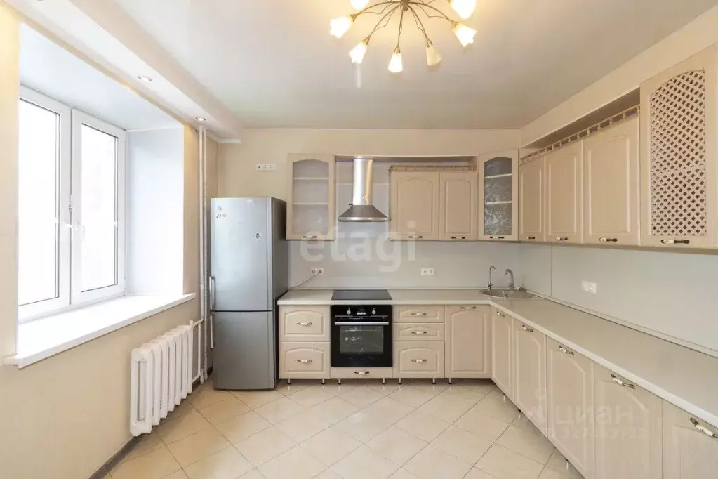 3-к кв. Тюменская область, Тюмень ул. Карла Маркса, 8 (93.5 м) - Фото 2