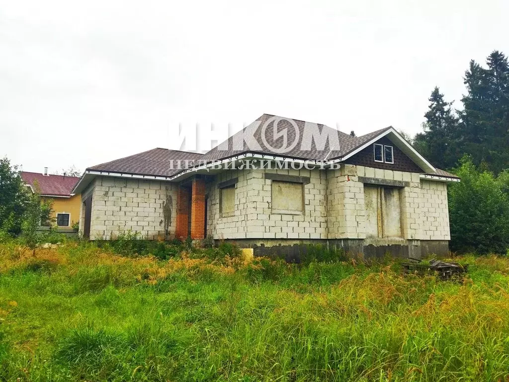 Дом в Толстяково, Карьерная улица, 67 (270 м) - Фото 0