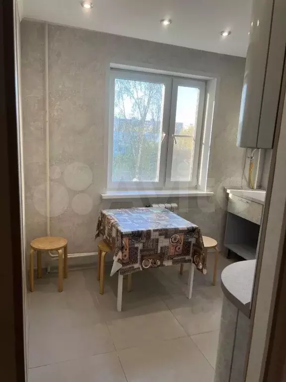 2-к. квартира, 46 м, 4/9 эт. - Фото 0