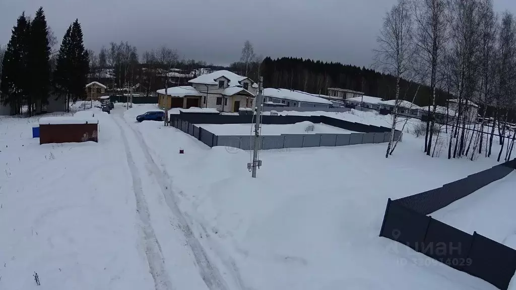 Участок в Москва Марушкинское поселение, д. Акиньшино, ул. ... - Фото 1