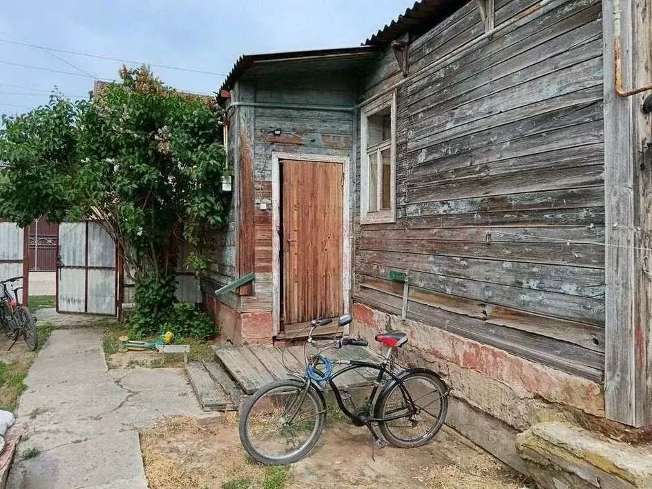 Дом в Астраханская область, Астрахань Завод имени 30-летия Октября ... - Фото 1