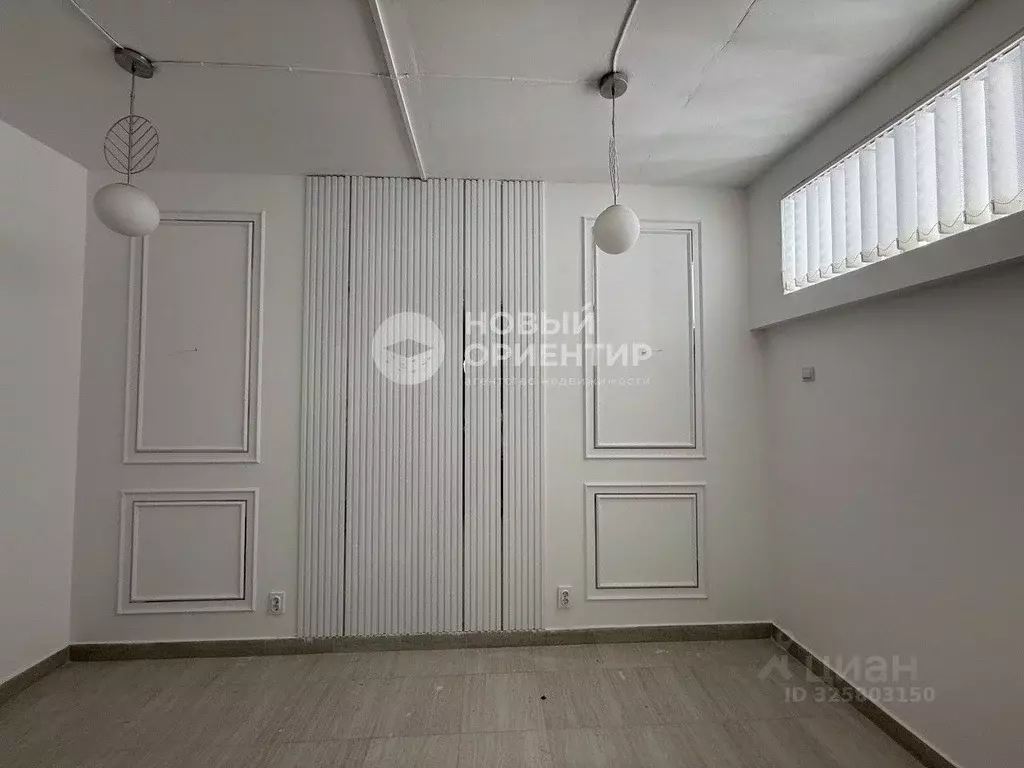 Офис в Свердловская область, Екатеринбург ул. Родонитовая, 20А (38 м) - Фото 2