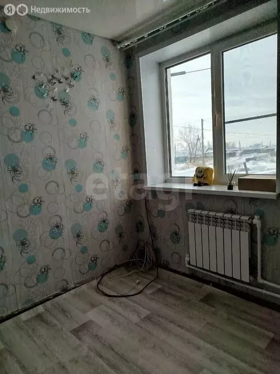 3-комнатная квартира: село Ларино, Сокольная улица, 4 (40.6 м) - Фото 1