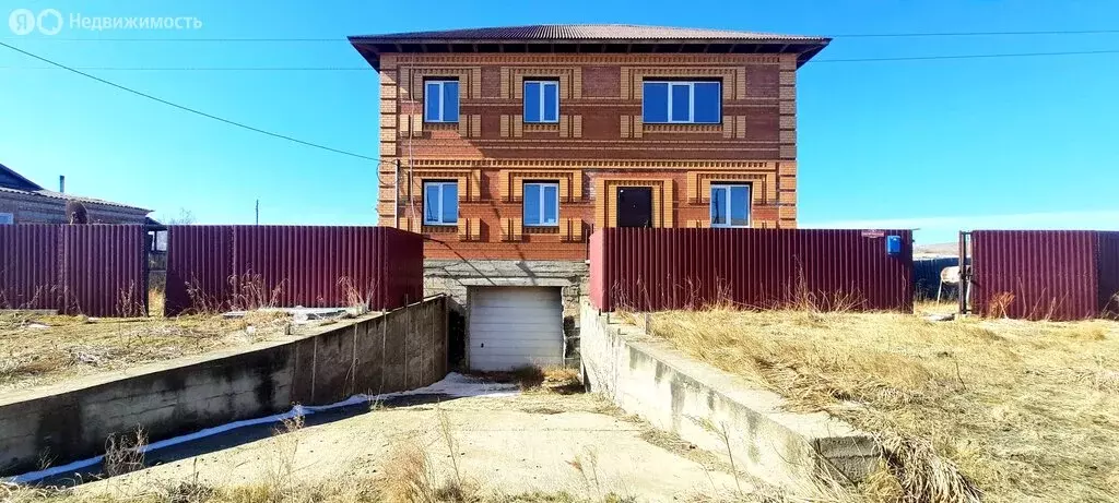 Дом в село Шира, Пирятинская улица (289.9 м) - Фото 1